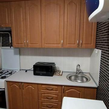 Квартира 5 хвилин до метро, пішки