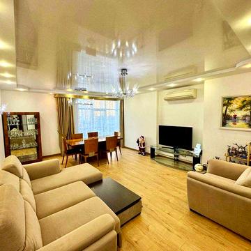 Оренда 3 кім, Лобановського 4А, 118м2, авторский дизайн, низький 6 пов, торг