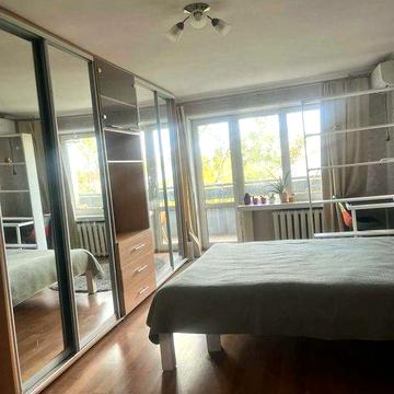 Єреванська вул.  Цегляний будинок.Газ!