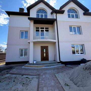 Будинок з початковим ремонтом в Гатне | 280 м2 |  8 соток | Газ.| Без комісії