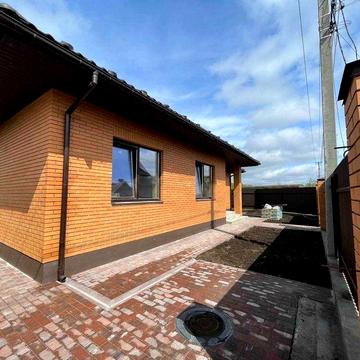 Будинок з мансардою. Білогородка