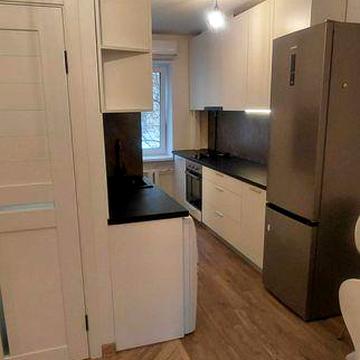 Однокімнатна квартира біля метро на Печерську.