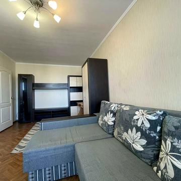 Героїв просп., 20