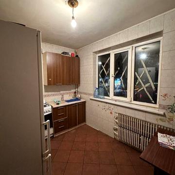 Сдам двокімнатну квартиру біля метро Нескорених