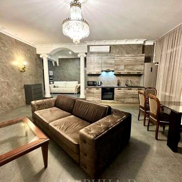 Сдам 2-х к. кв. 85 м2 ЖК Дельмар Люкс центр, парк Глобы