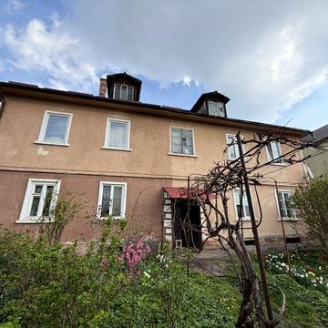 Продаж 4-х кімнатної в центрі (держпрограми)