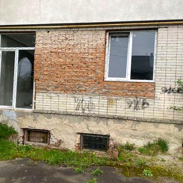 Продам квартиру з незавершеним ремонтом