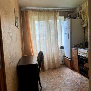 Продам 2х кімнатну чешку.1й поверх.Сільпо