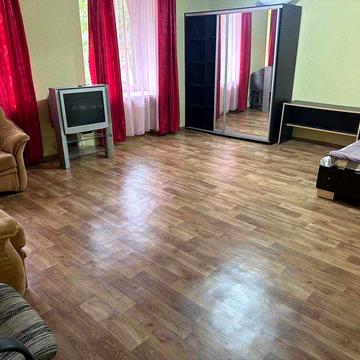 Сдам 3 ком квартиру в центре города