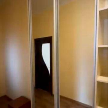 2к квартира в самому центрі міста(вулиця Оводова) вільно