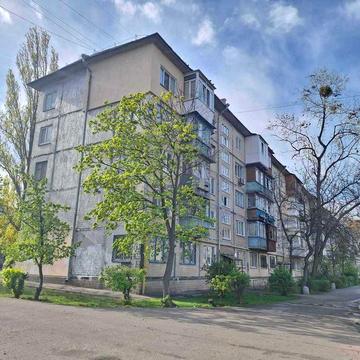 Продаю 3 кім.квартиру Воскресенка м. Чернігівська  вул. Остафія Дашкевича 26