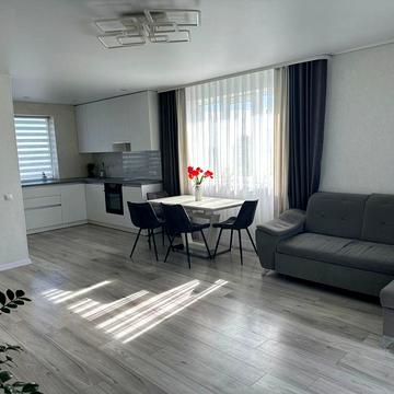 Продаж сучасного будинку з якісним ремонтом