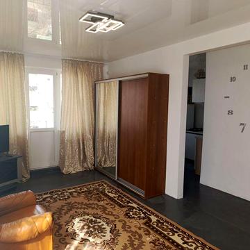 Своя 1 кімнатна квартира