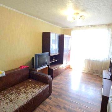 Продаж 3х ком квартири 65 м2 метро Iндустрiальна 34000