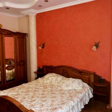 3 кімн. + кухня-студія вул.Львівська (Центр)