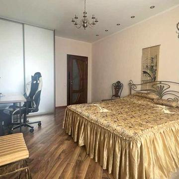 Большая 2 ком. квартира в Центре, ул. Лермонтовская 3. Сертификат.