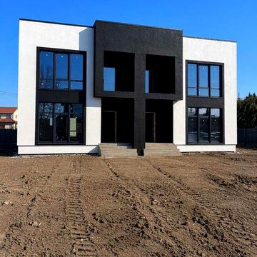 Продається цегляний дуплекс-таунхаус 180м²-5,сотих ГАЗ гараж балкон в місті на етапі будівництва ціна вигідніша