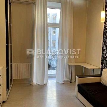 Продам  1-кімнатну квартиру на Антоновича 39! метро Олімпійська!