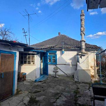 Продається частина будинку з дерева