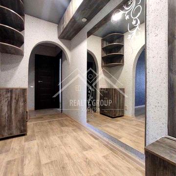 Оренда гарної сучасної 3к квартири на Карачунах