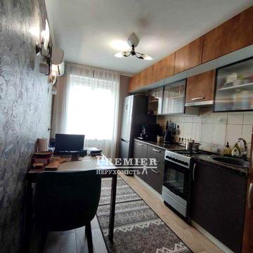 2-кімнатна квартира 50 м² біля площі Толбухіна, з меблями та технікою
