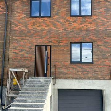 Таунхаус, новобудова, р-н телецентру біля парку