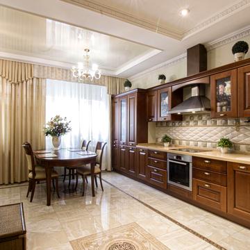 Валерія Лобановського вул., 21