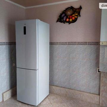 Продаж 3к Квартира полковника Коновальця