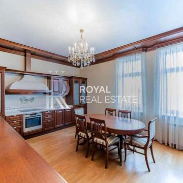 Продаж Квартира 2кім. 110м2 вул. Пирогова Метро Паркінг