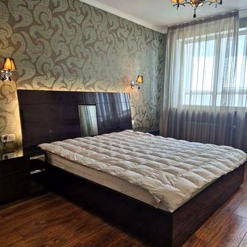 М. Лівобережна, Аболмасова 6,якісна євродвушка 52 кв.м