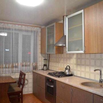 Продам 3 кімнатна квартира 68 м2 на Шатилівці, вул. Європейська (Новгородська), метро Наукова.
