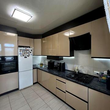 Продаж 2к Квартира Мінеральна вулиця ЖК Status