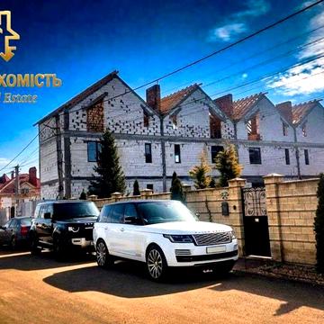 Продам таунхаус 160 кв.м  Золотая Горка