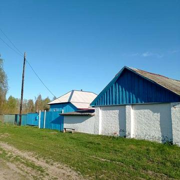 Гарненький будинок в селі Бакланова Муравійка. Залазн. сполуч. Чернігів -Ніжин.