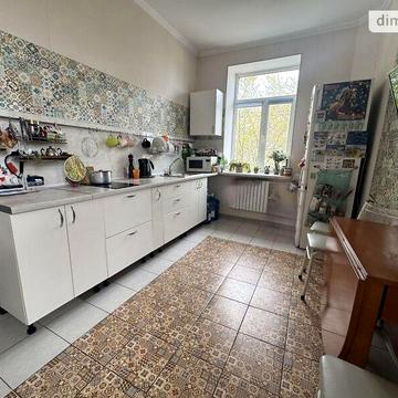 Продаж 3к Квартира Новосельського вулиця