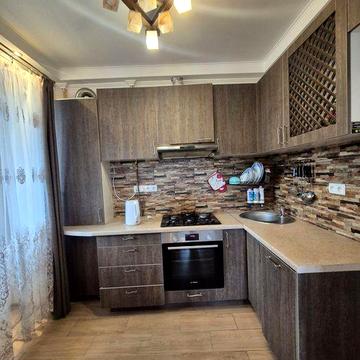 Центральний парк 58м2 укомплектована! Вільна