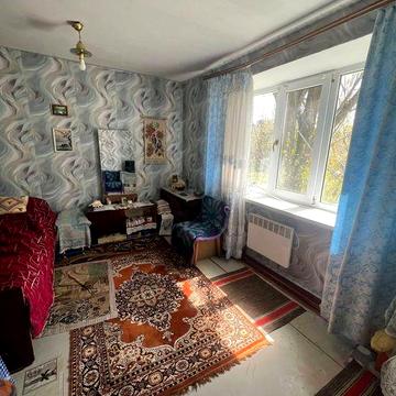 Продається ТЕРМІНОВО кімната в гуртожитку