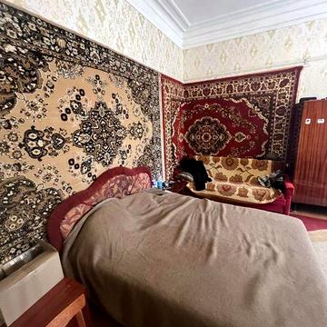 Частина будинку 49 м² в Центрі (вул. Небесної Сотні) + власне подвір’я!