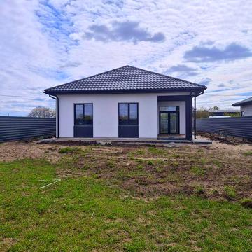 Новий будинок з укриттям в районі парку Олександрія від власника