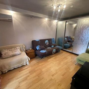 Оболонський просп., 14-Е