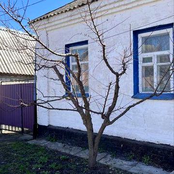 Квартира в центрі міста Лохвиці з двориком, вхід окремо