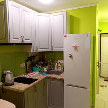 Радистів вул., (Будинок)