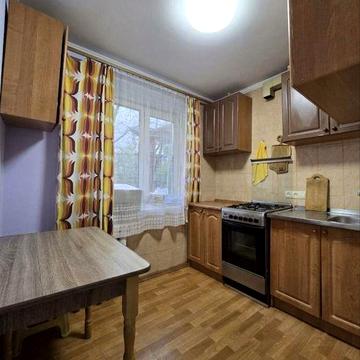 Продаж 2х кімн. київки в ДОБРОМУ стані, ГЕРОЇВ МАЙДАНУ (РОШЕН), РОЗДІЛЬНІ кімнати,