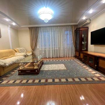 Просторная 3-комнатная квартира с ремонтом в Намыве (Озерная)