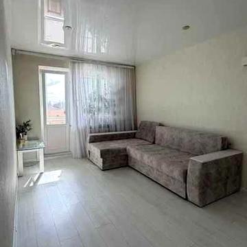 Сади 2к квартира на другому поверсі