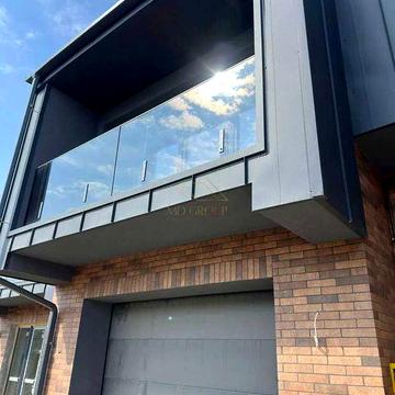 Останній готовий таунхаус з гаражем поблизу Метро!