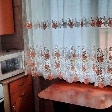 Порядним людям, сімейній парі