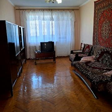 Продам двокімнатні квартиру