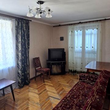 Бочарова вул., 222