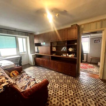 Продам 2 х кімнат квартиру вул. Глєбова